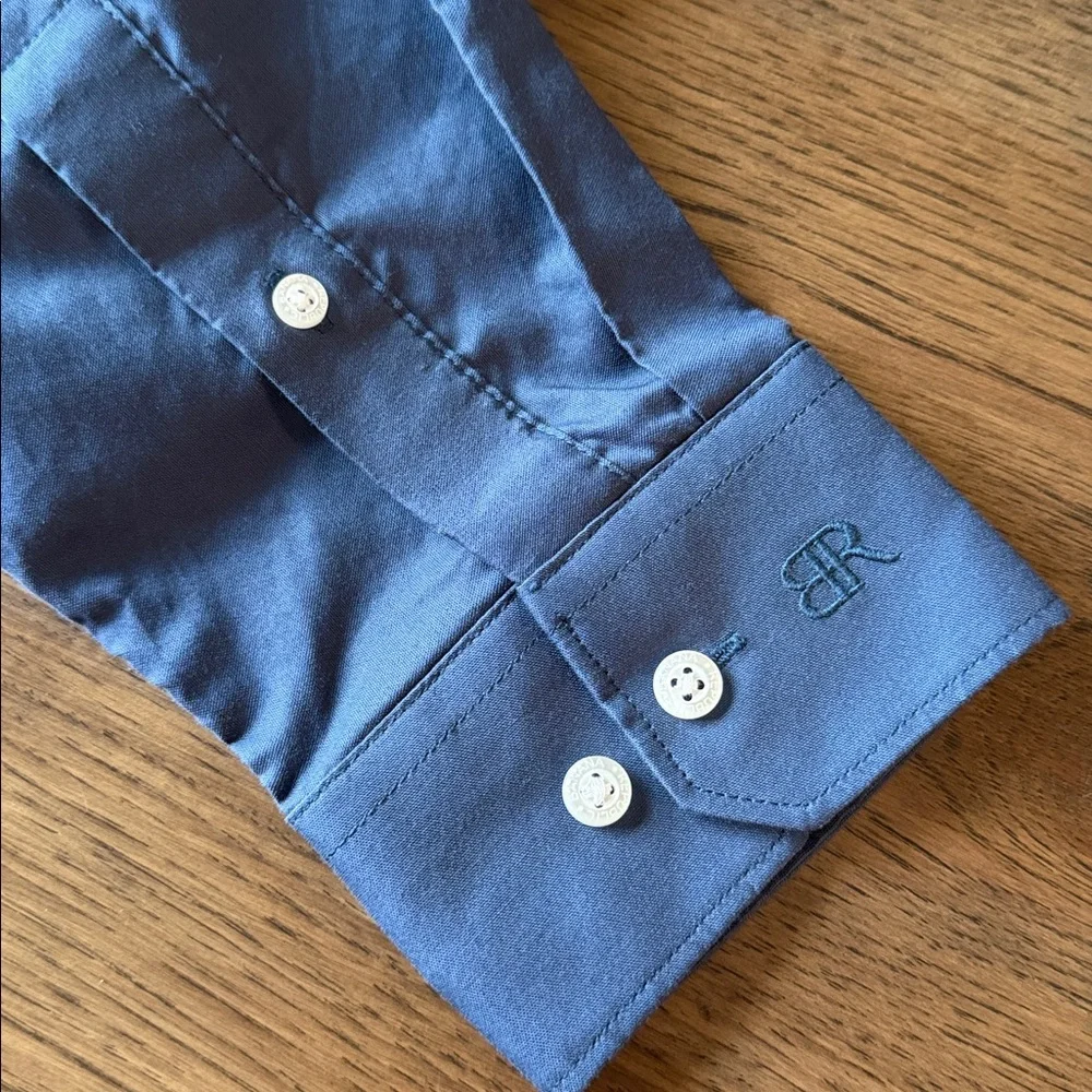 Banana Republic Men's Large Blue Dress Shirt
